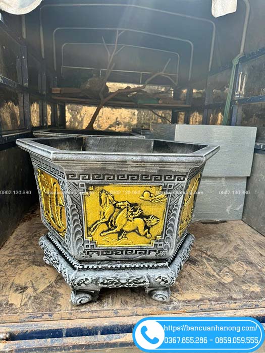 Giao chậu lục giác 85cm cho khách tại Hà Nội