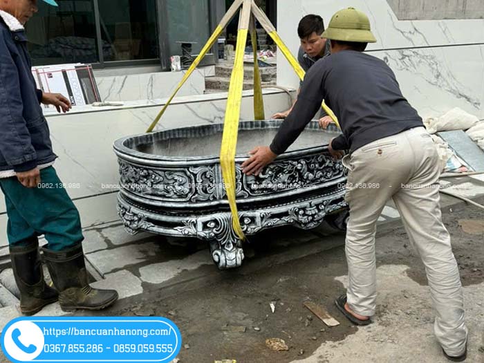 Cẩu chậu bầu dục 1m6x1m1x60cm lên sân thượng